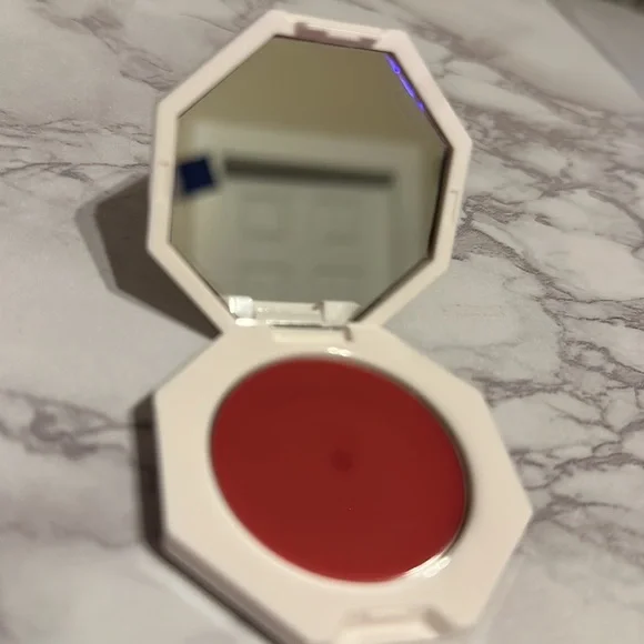 NEW Fenty Beauty Cheeks Out Cream Blush in shade Summertime Wine - Picture 5 of 5